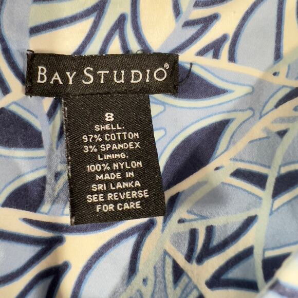 Bay Studio Mini Dress Sz 8 Blue White Floral Back Zip Pleat Detail Resort Cruise - Picture 2 of 11